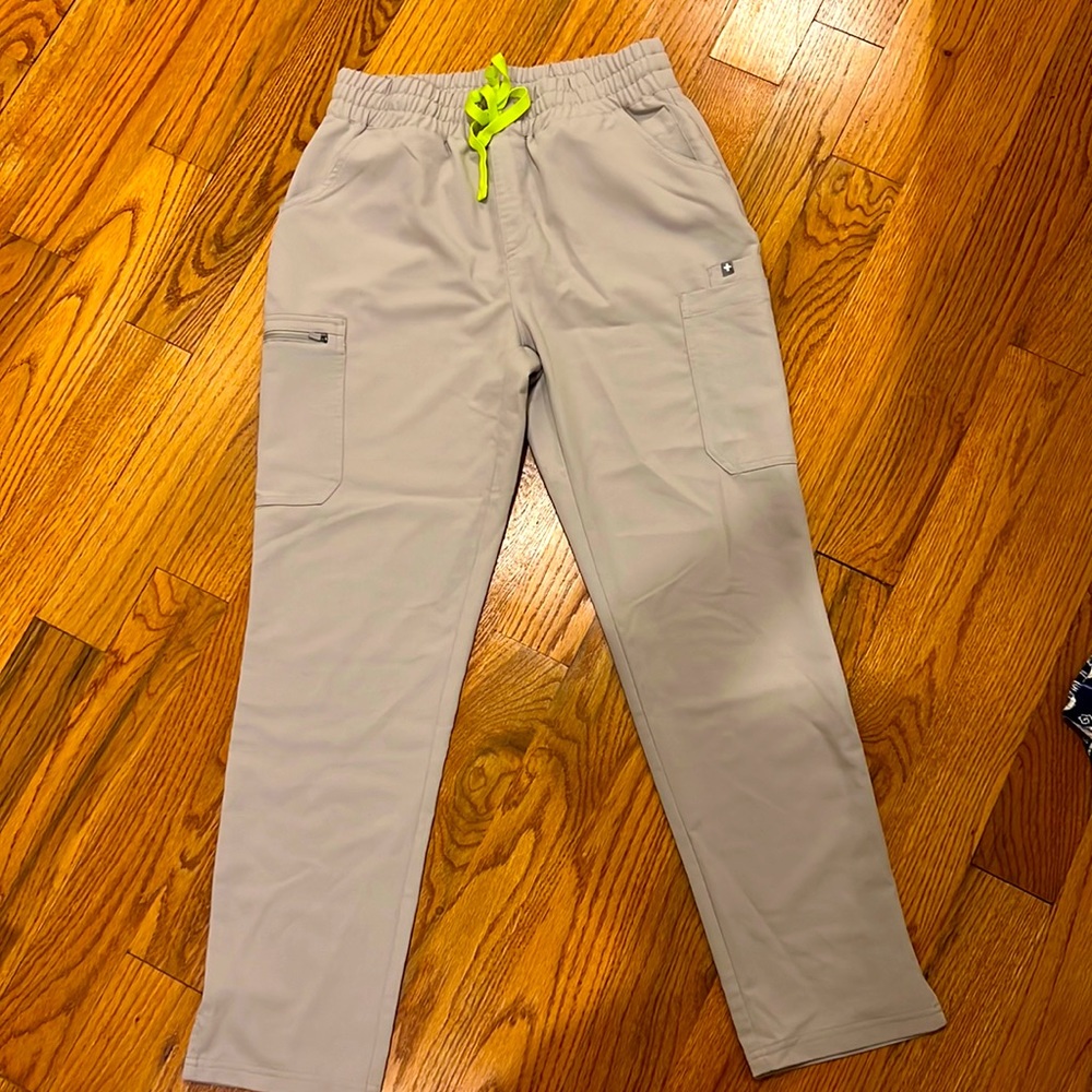 Figs Yola high waisted scrub pants, size medium, Color: Slate